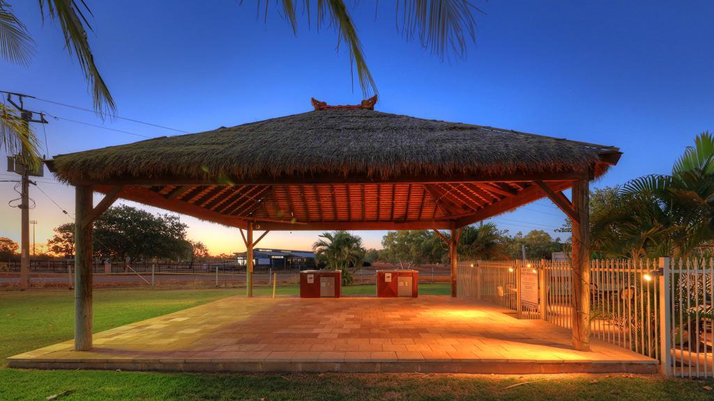 Halls Creek Motel Exterior foto