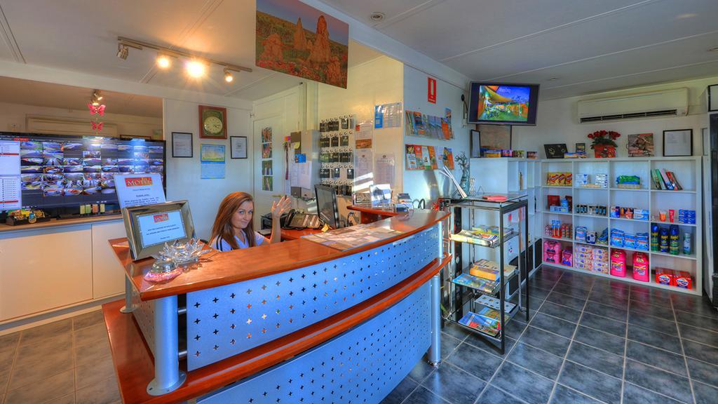 Halls Creek Motel Exterior foto