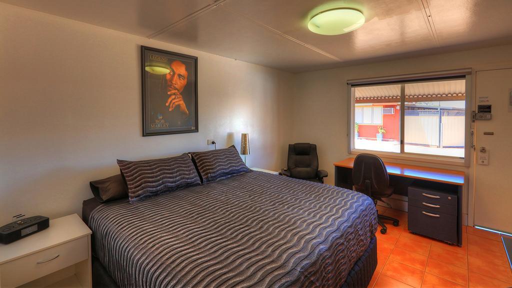 Halls Creek Motel Habitación foto