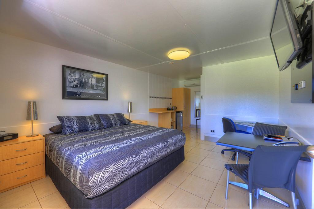 Halls Creek Motel Exterior foto